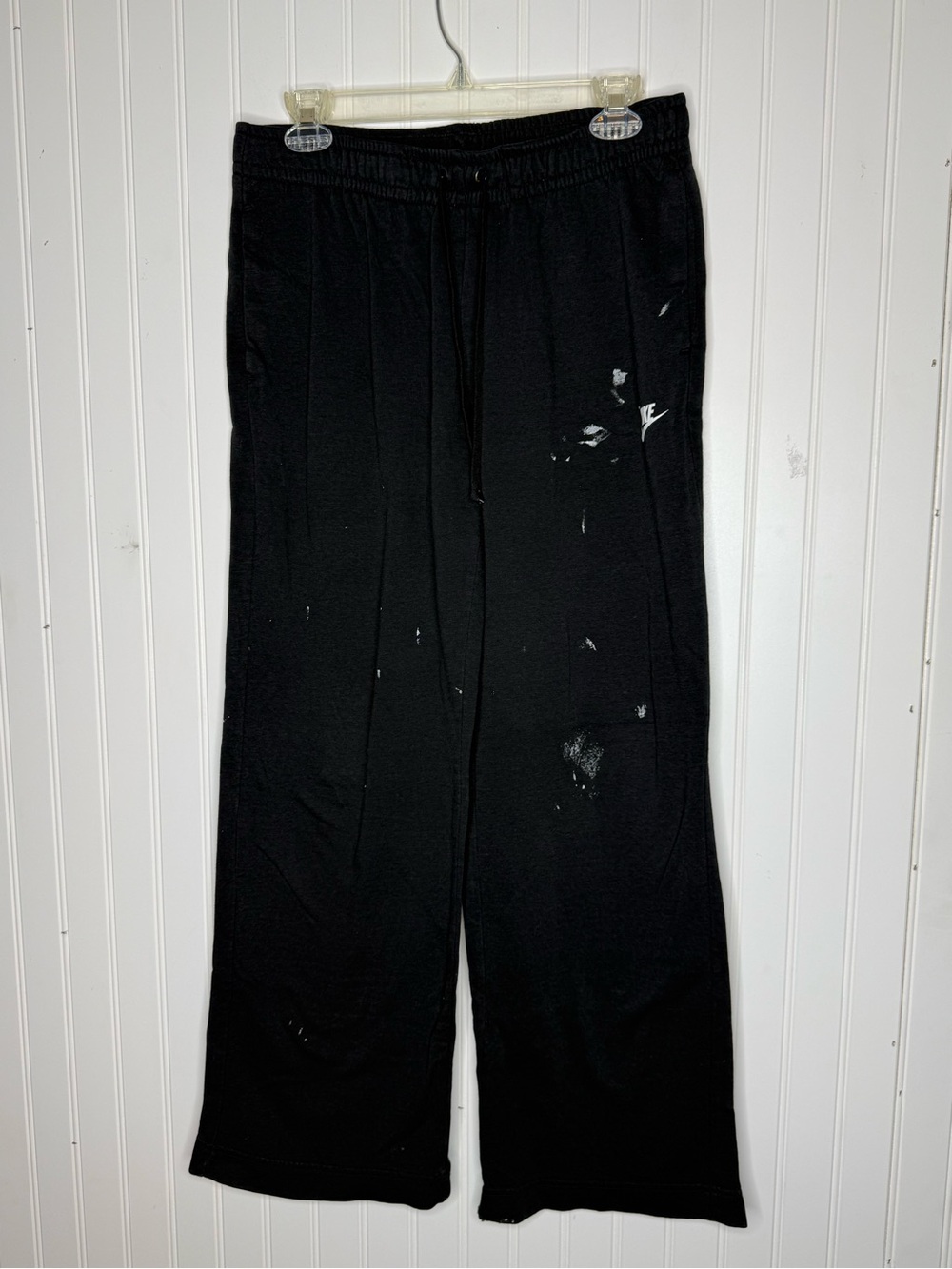 NIKE Black Wide Leg Sweatpants With White Paint Splatter Size Medium